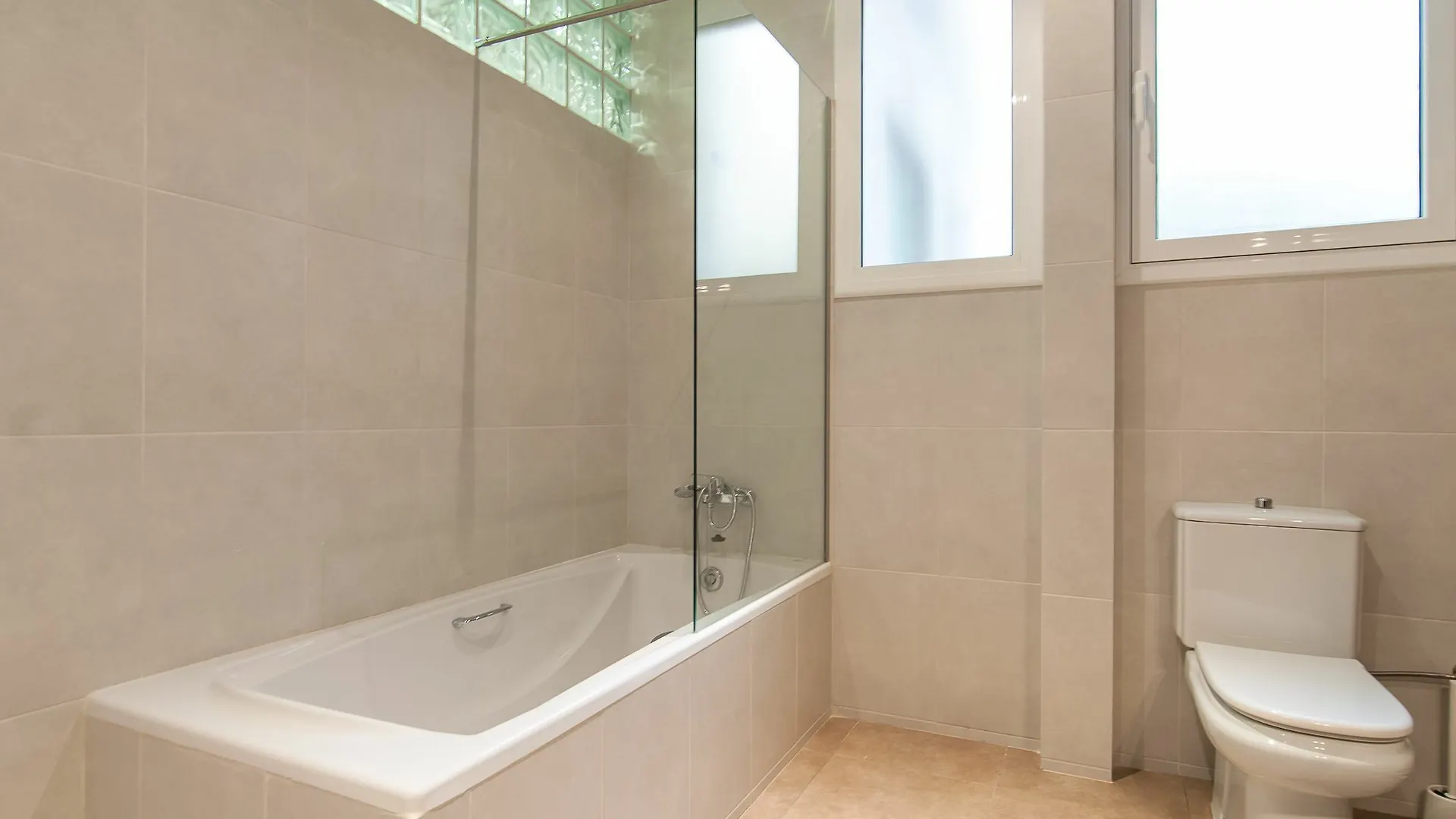 Bbarcelona Gaudi Avenue Flats Apartment