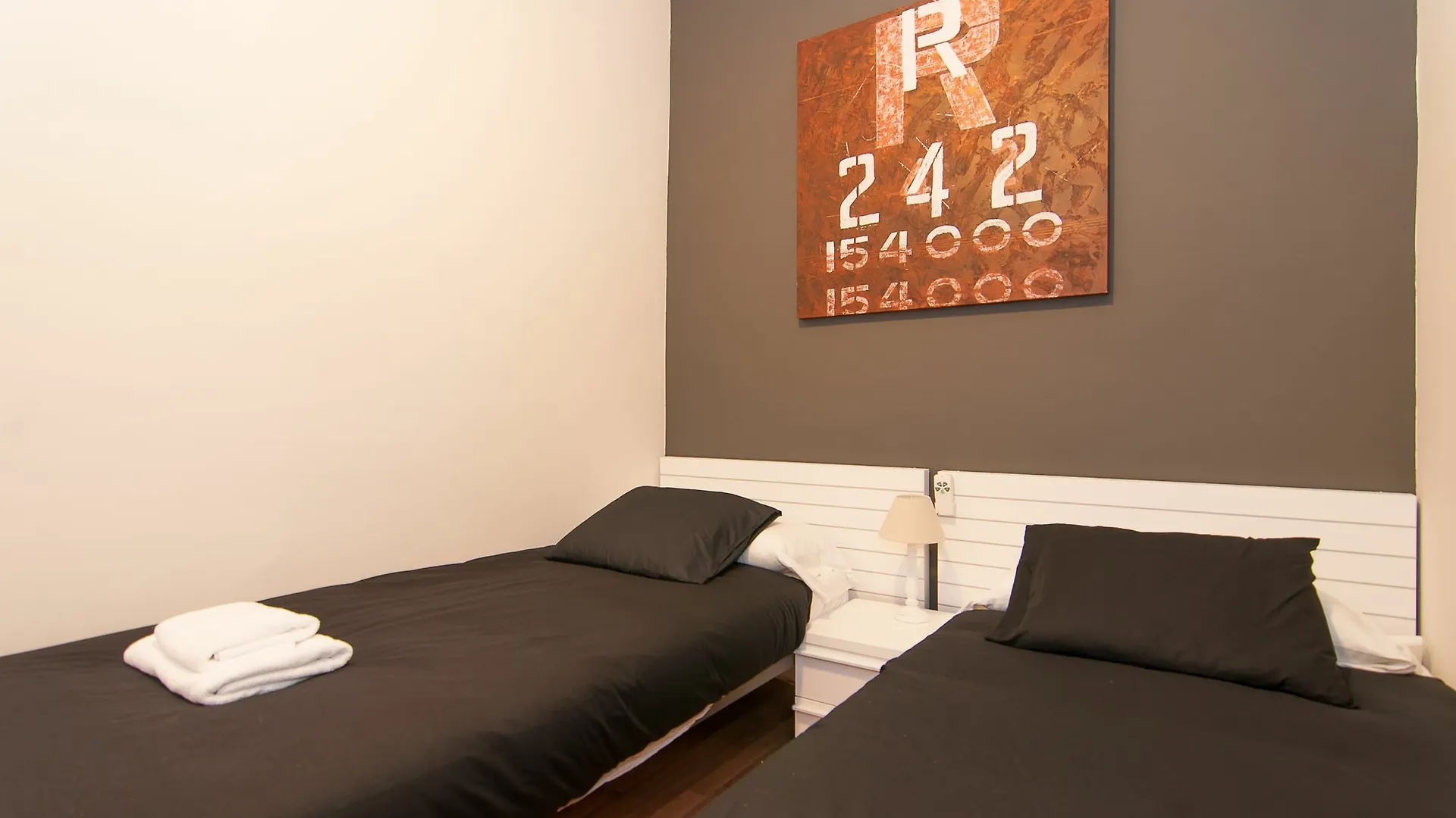 Bbarcelona Gaudi Avenue Flats Apartment