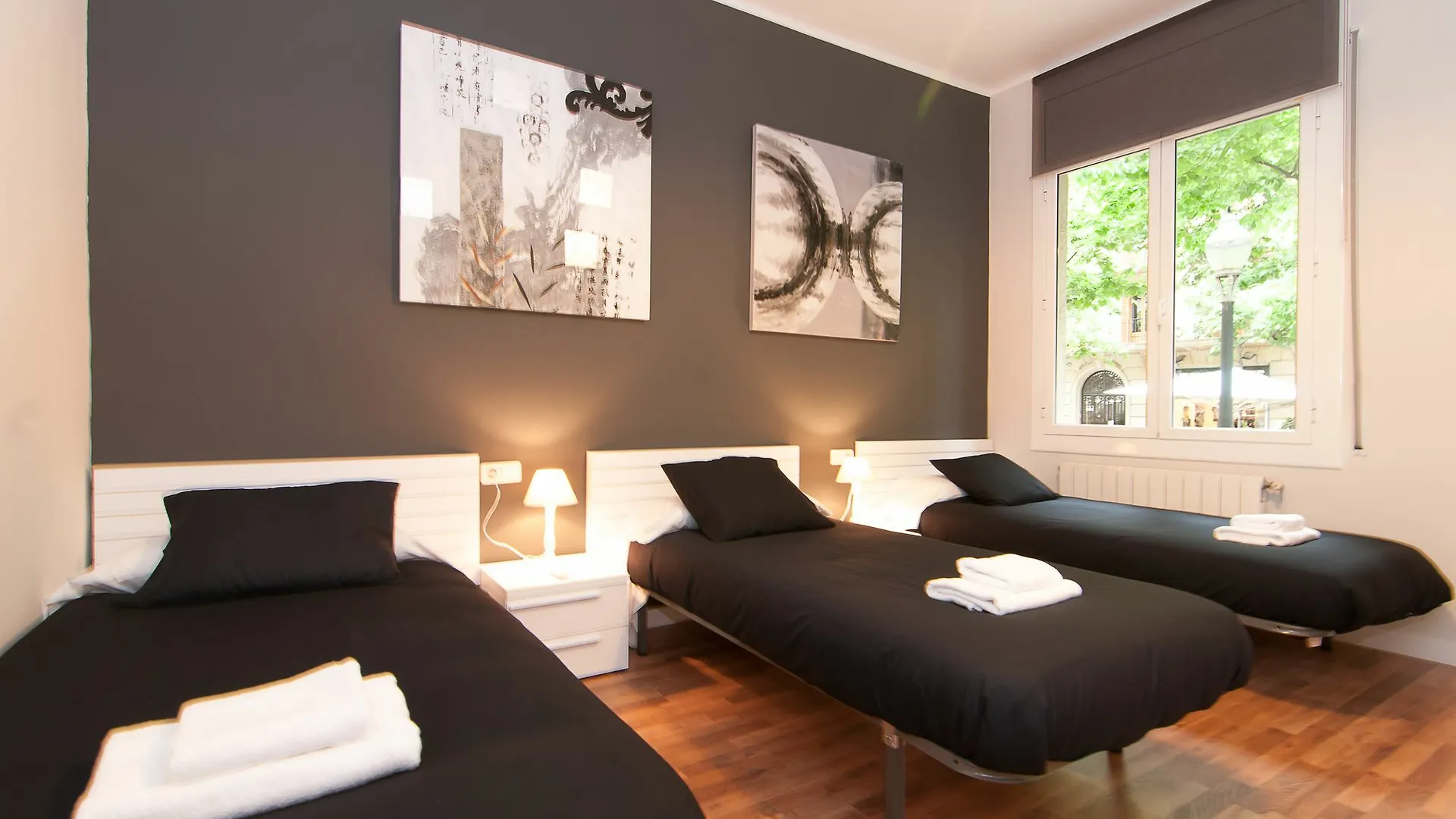 Bbarcelona Gaudi Avenue Flats contacts