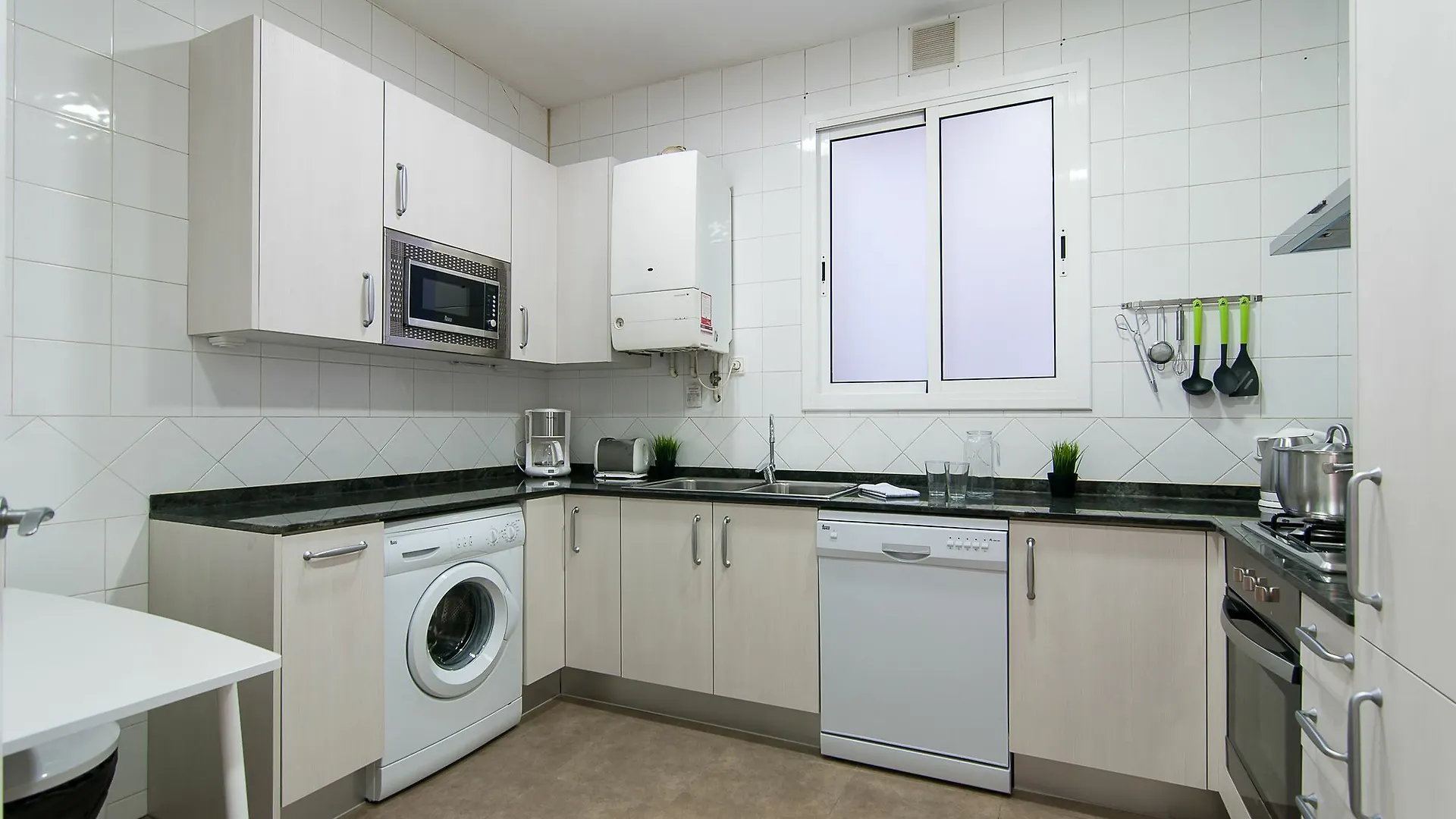 Appartamento Bbarcelona Gaudi Avenue Flats