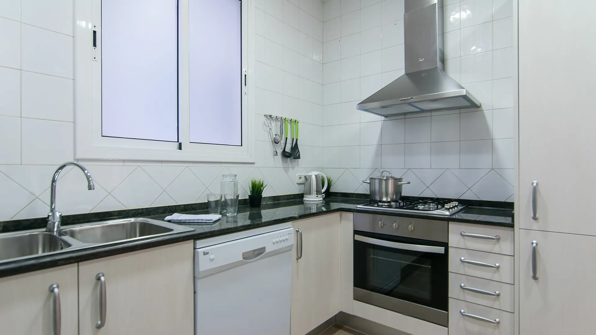 Appartamento Bbarcelona Gaudi Avenue Flats 0*, Barcellona Spagna